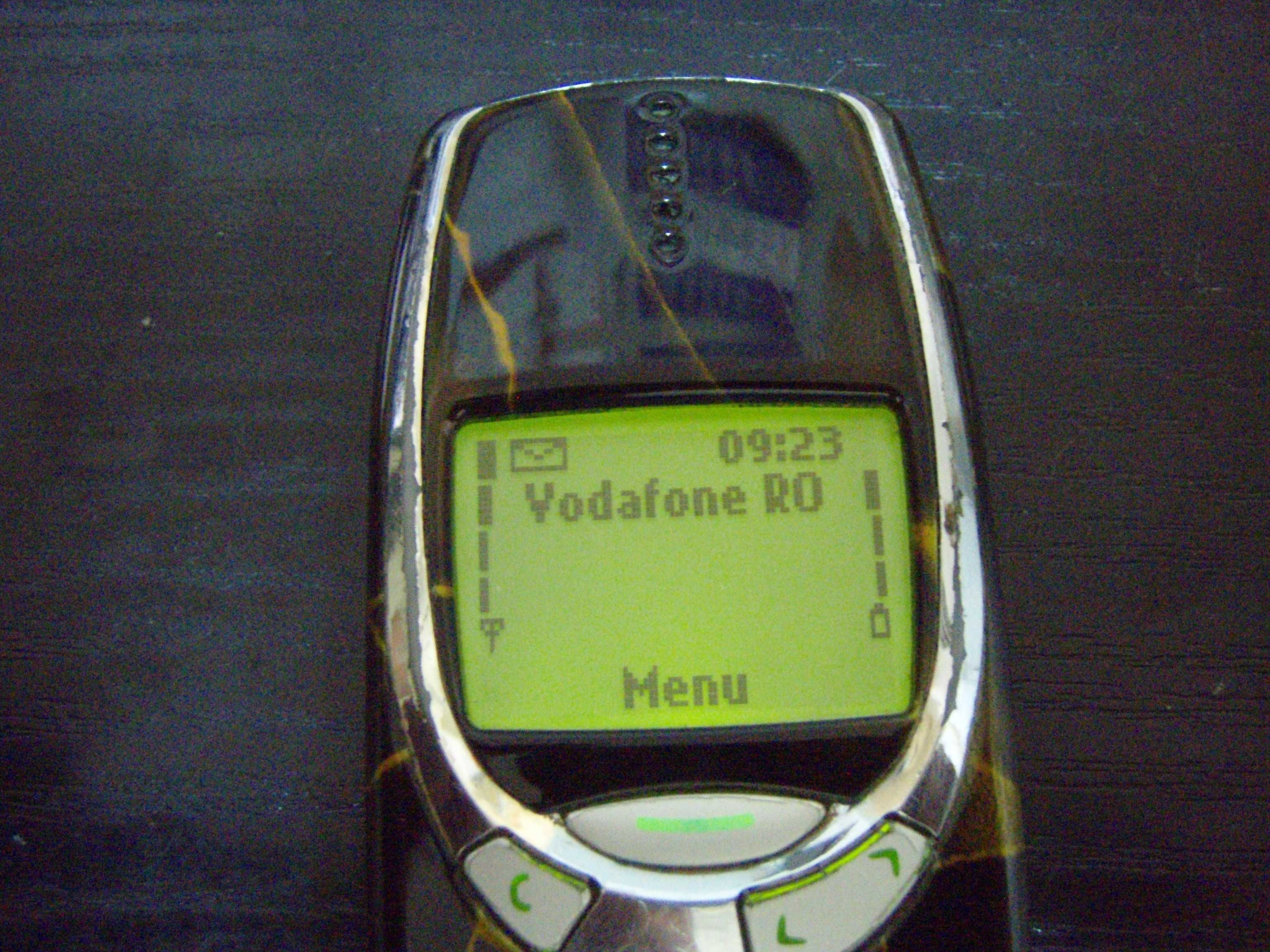 Nokia 3310, liber de retea + incarcator