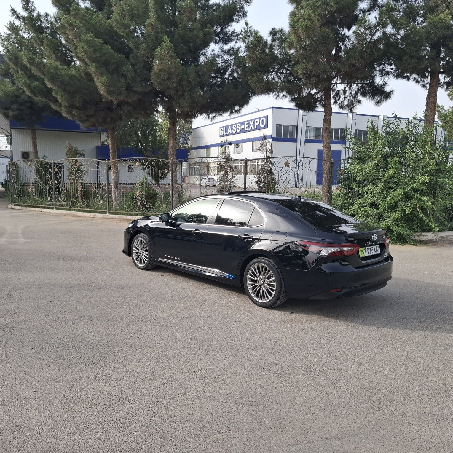 Toyota camry v75