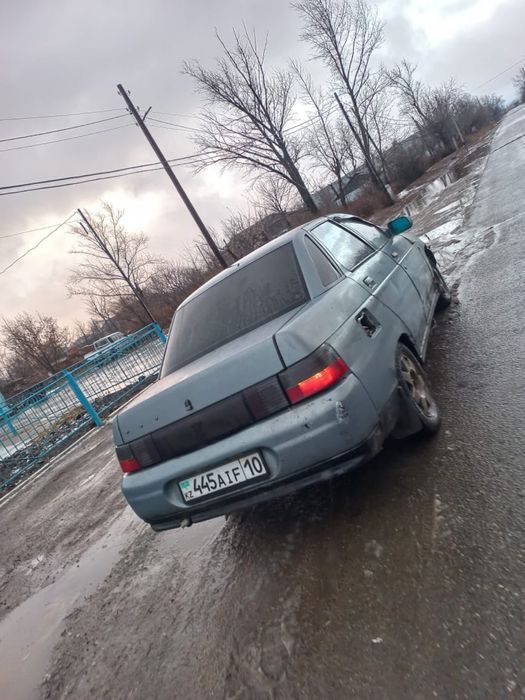 Продам ваз 2110 на хаду 500000 торг есть