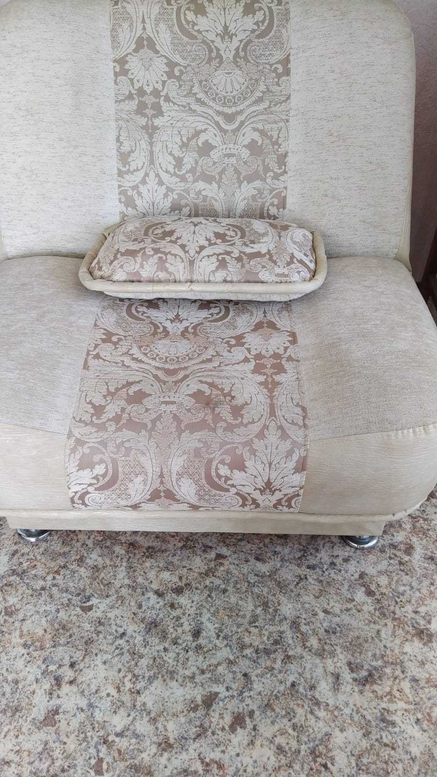 продам диван и одно кресло