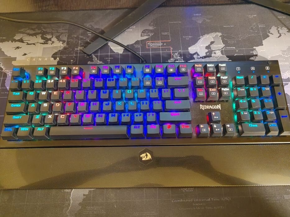 tastatura gaming mecanica red dragon aryaman rgb
