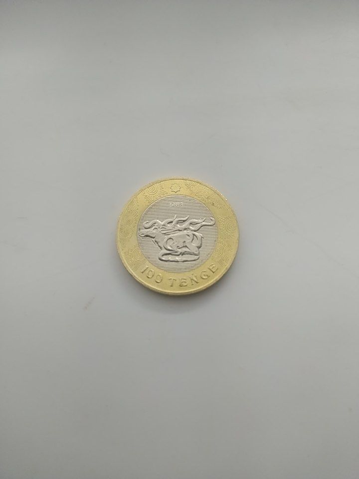 Редкая монет 100 тенге