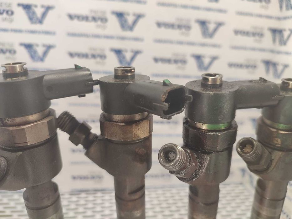 Injector VOLVO 2.4D5 E4 136KW 185CP S60 V70 XC70 XC90 2006-2009