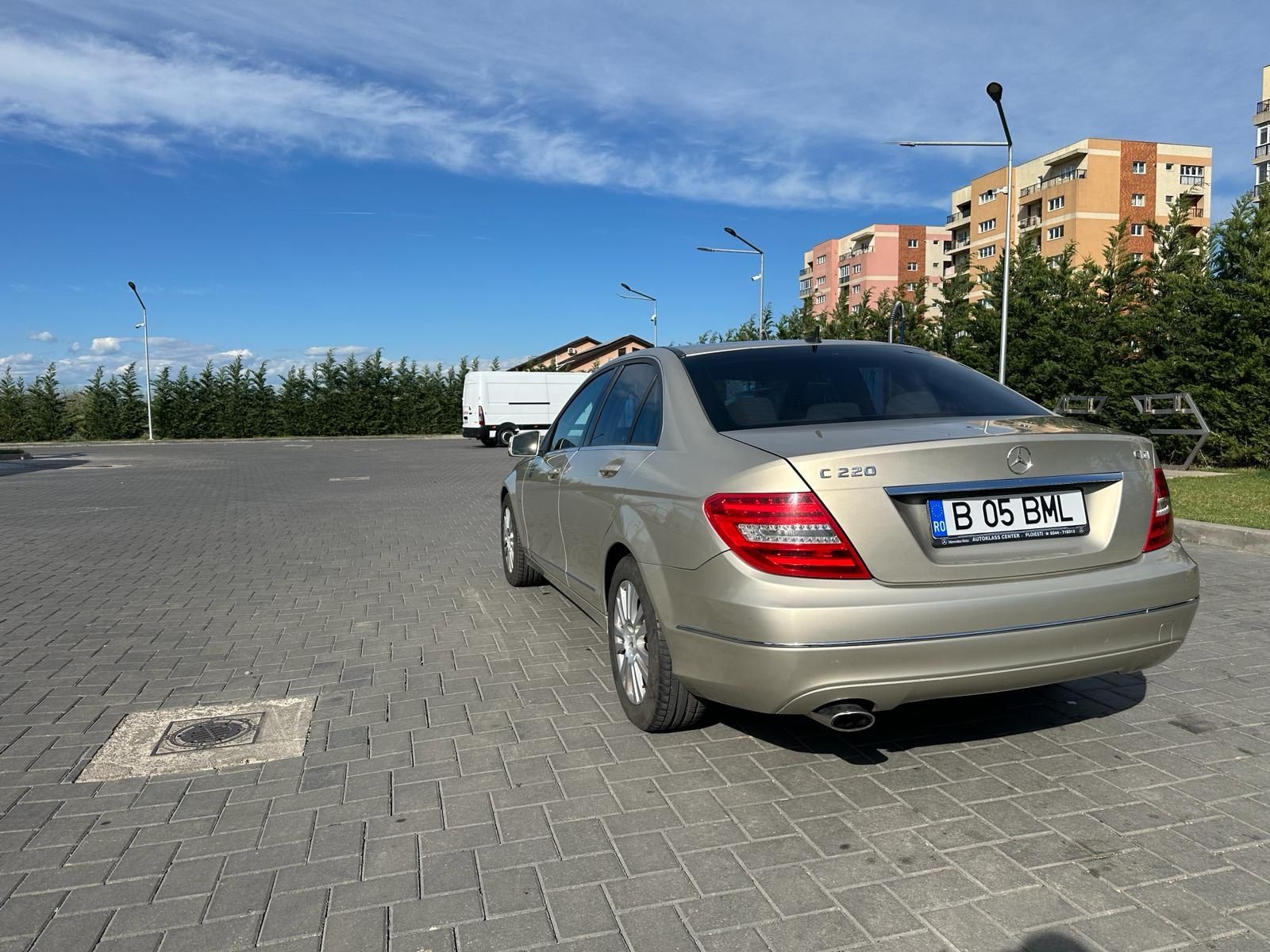 Mercedes Benz  C220