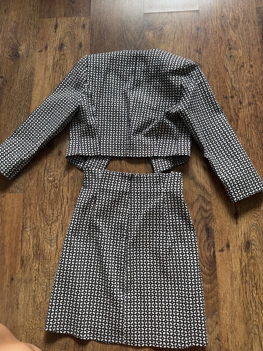 Елегантна бяла рокля