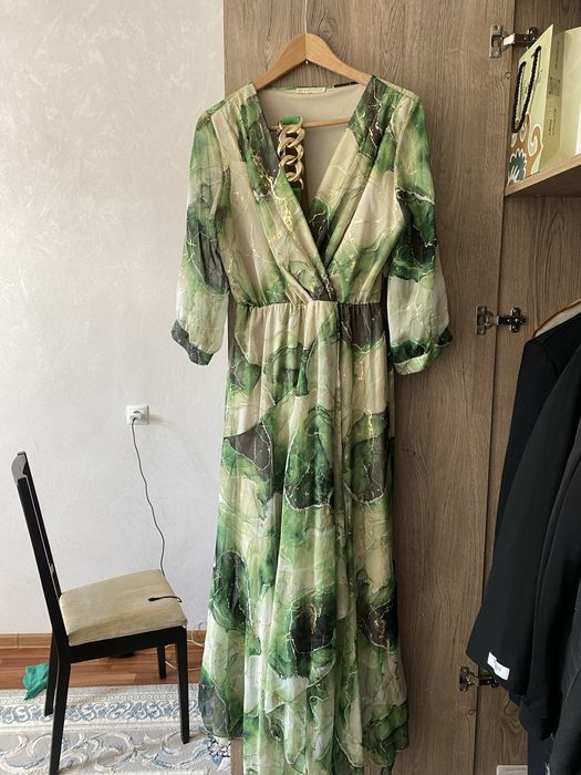 вечернее платье.