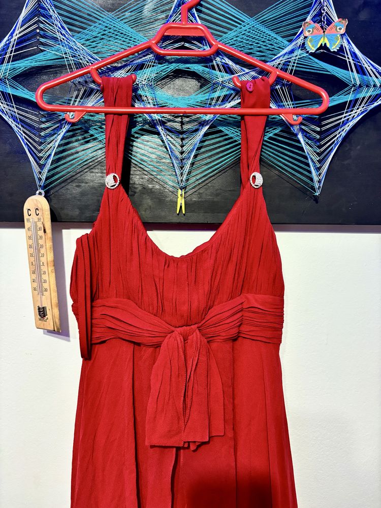 Rochie roșie de ocazie