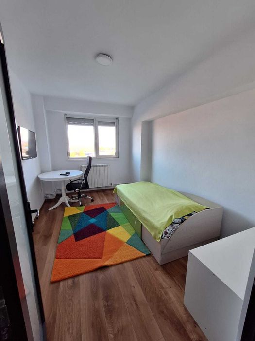 Apartament De vanzare 3 Camere Decomandat 75 mp