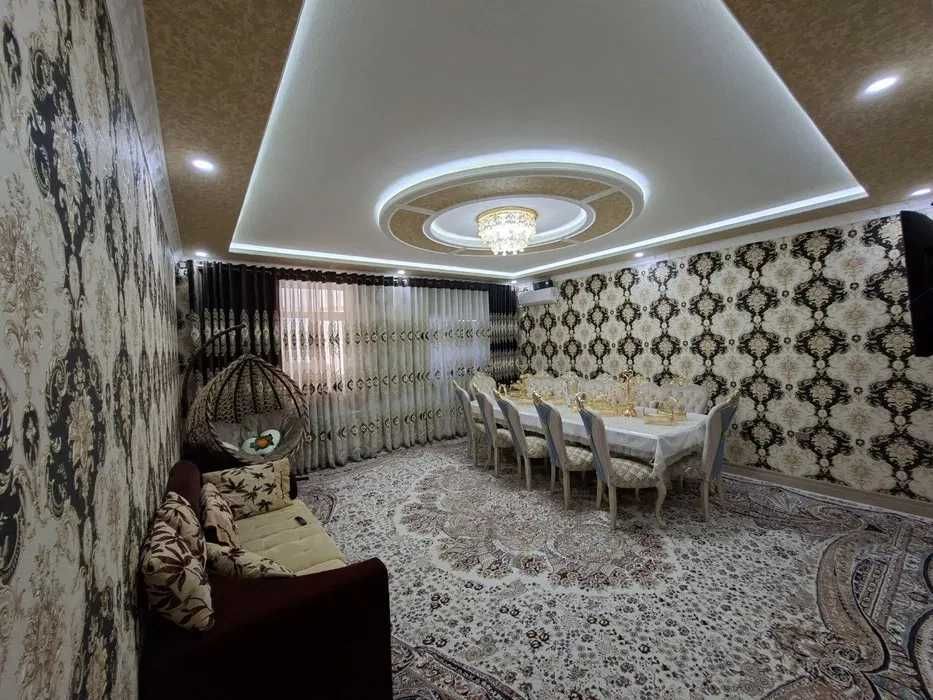 Янги домдан 3 хонали 3 каватдан квартира сотилади ГУВД