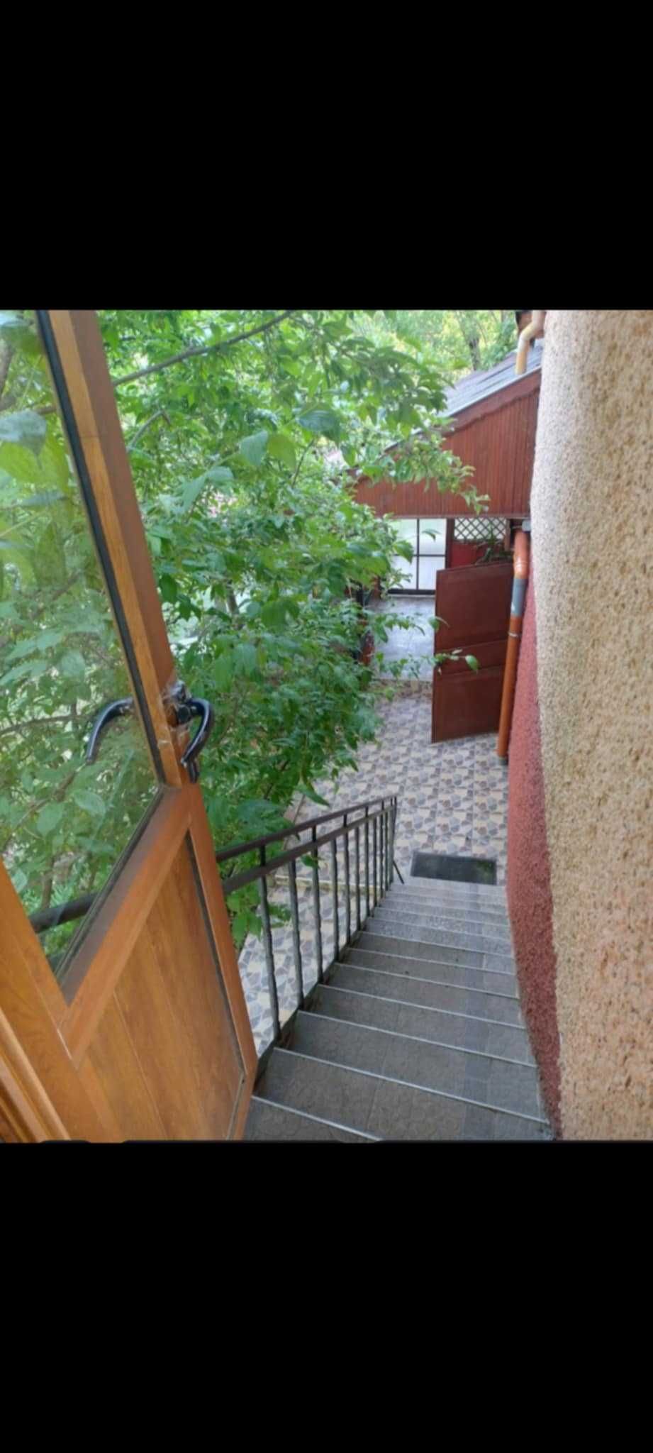 Уютна къща/вила 101 кв.м с гараж и 1 дка двор в Драка, Търговище