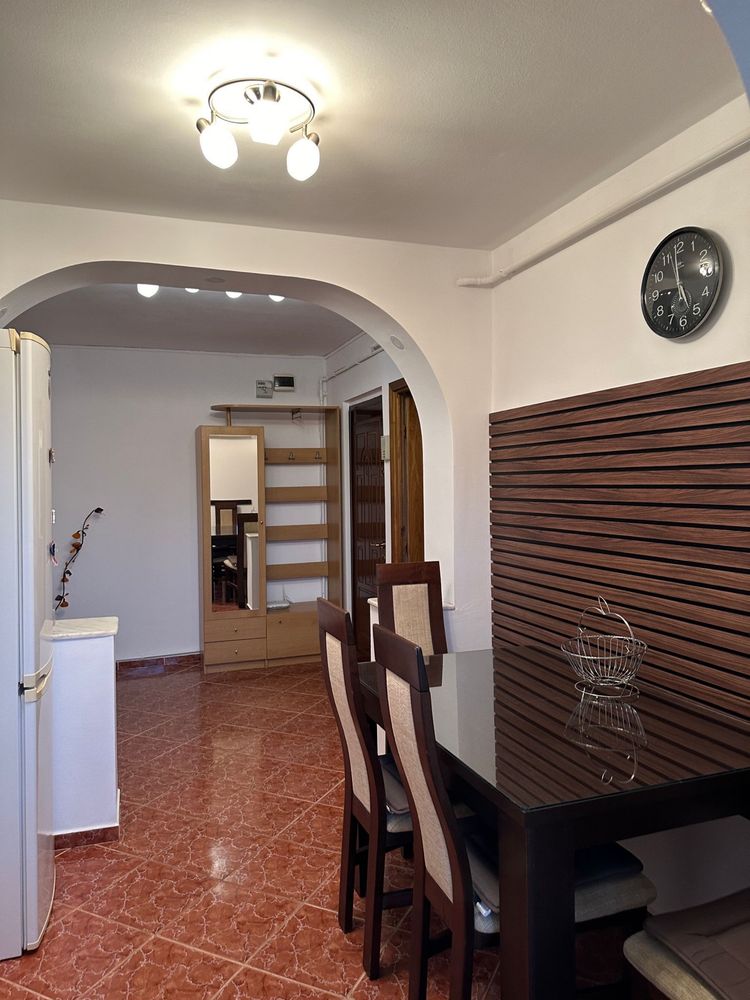 Apartament 2 camere decomandat Rovine