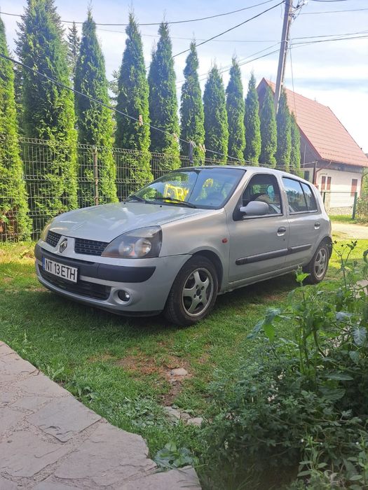 Vând Renault clio2