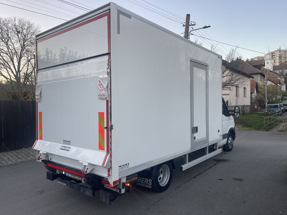 Iveco 50c17. 3.5 t. Cub+ lift