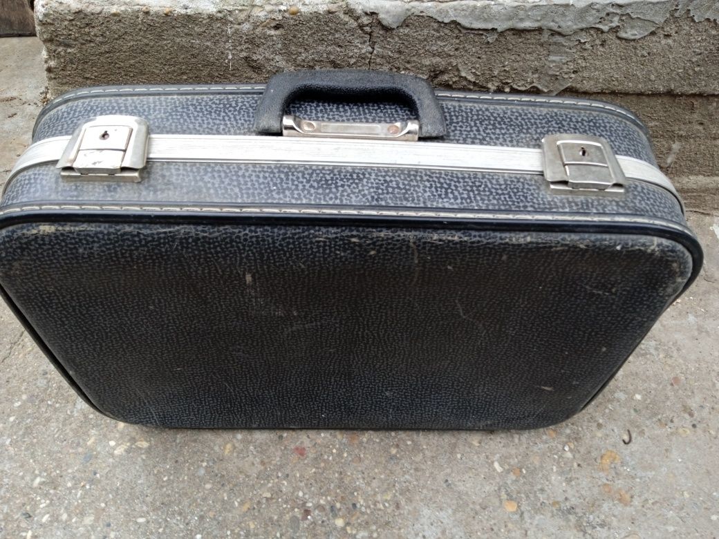 Ретро куфар за багаж