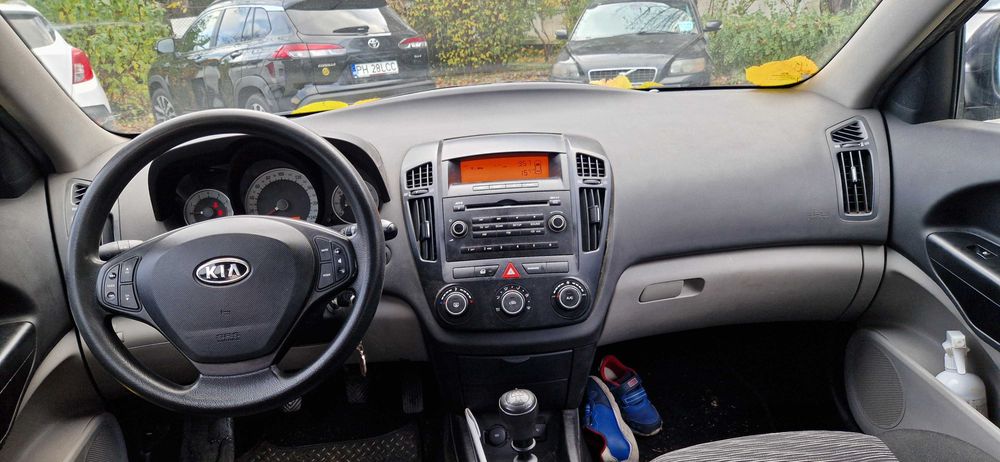 Vand Kia Ceed 1.4 benzina