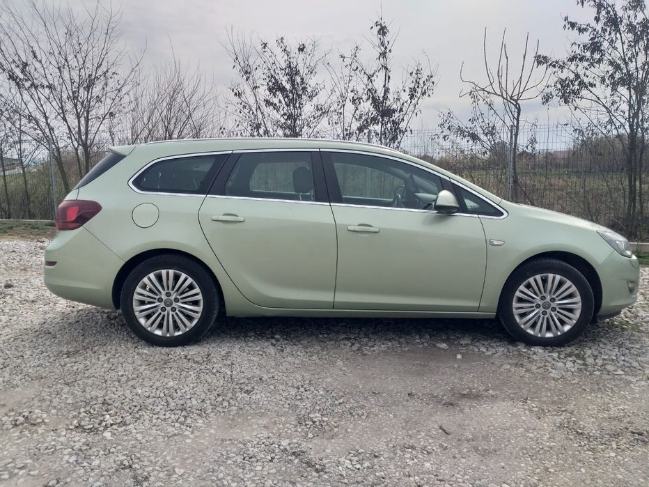 Opel Astra J Sports Tourer 1.7 cdti