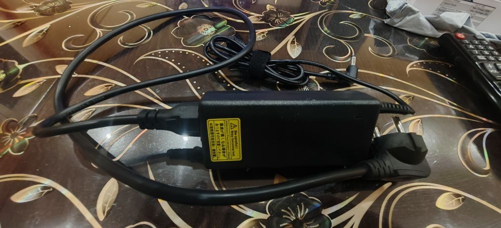 Адаптер за лаптоп