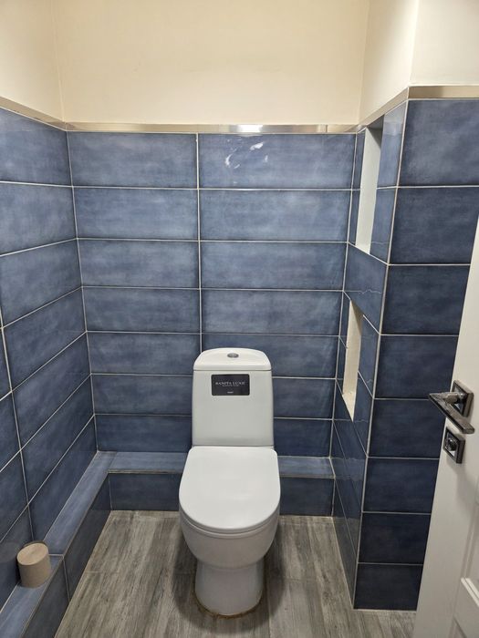 Продам туалет в хорошем состоянии санита люкс