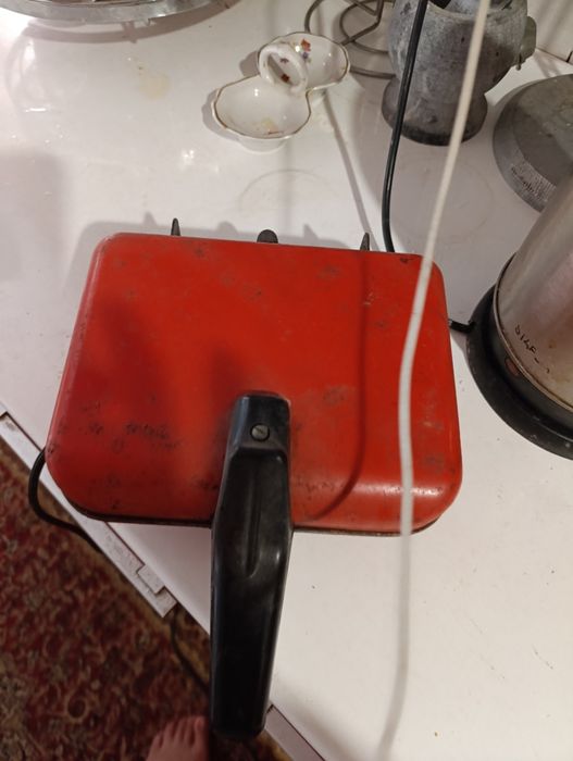 Продам вафельницу