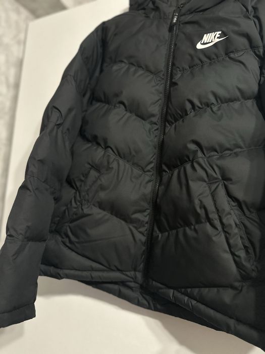 Дамско зимно яке Nike