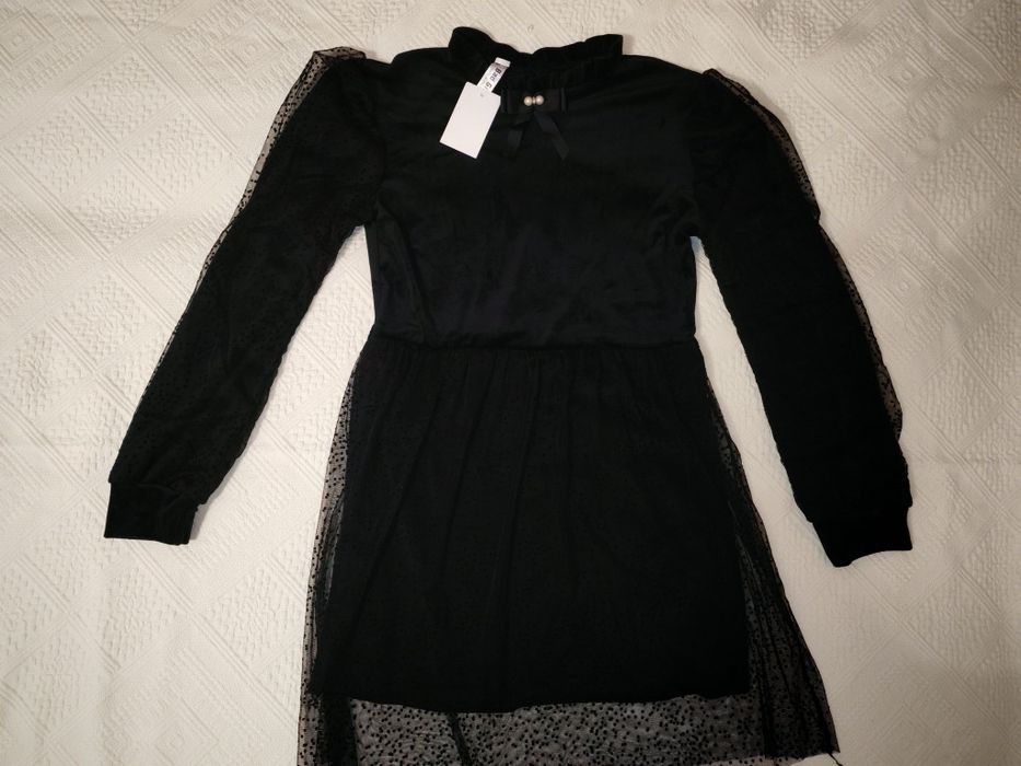 Rochie din catifea de culoare neagra varsta 13-14 ani