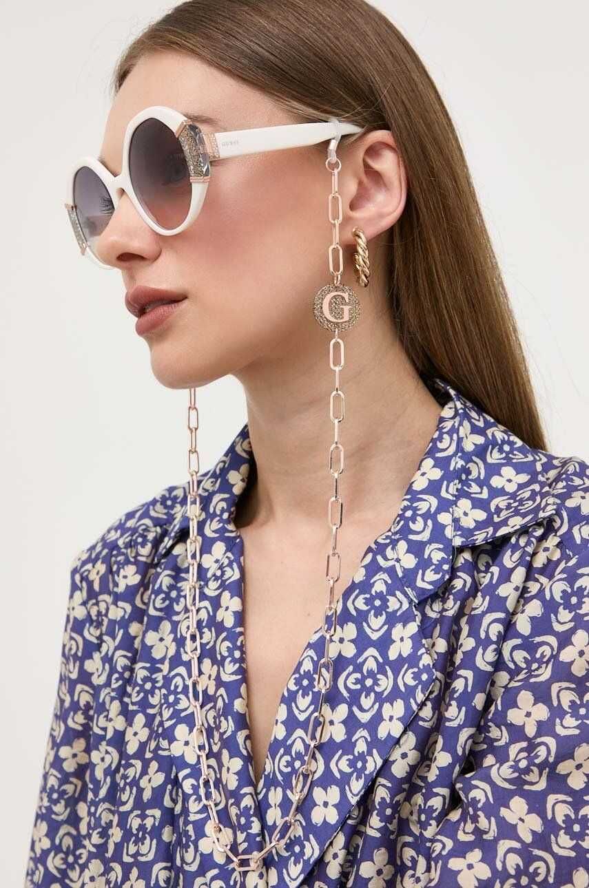 GUESS – Дамски слънчеви очила с верижка "CREAM & GOLD" нови с кутия