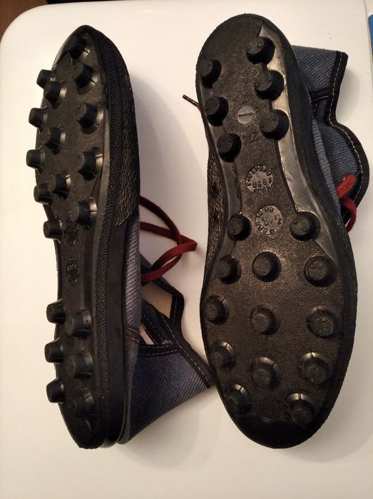 Продам кеды бутсы