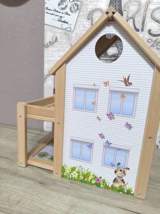 Дървена къща Eichhorn, с допълнително дървени мебели и много кукли