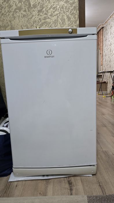 Морозильник Indesit