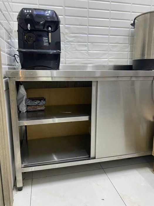 Срочно продается разделочный стол для общепита!!!