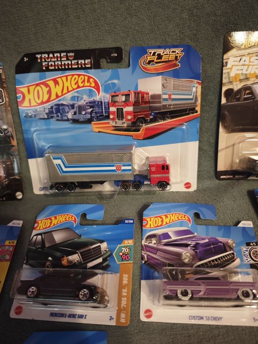Vând mașinuțe HotWheels