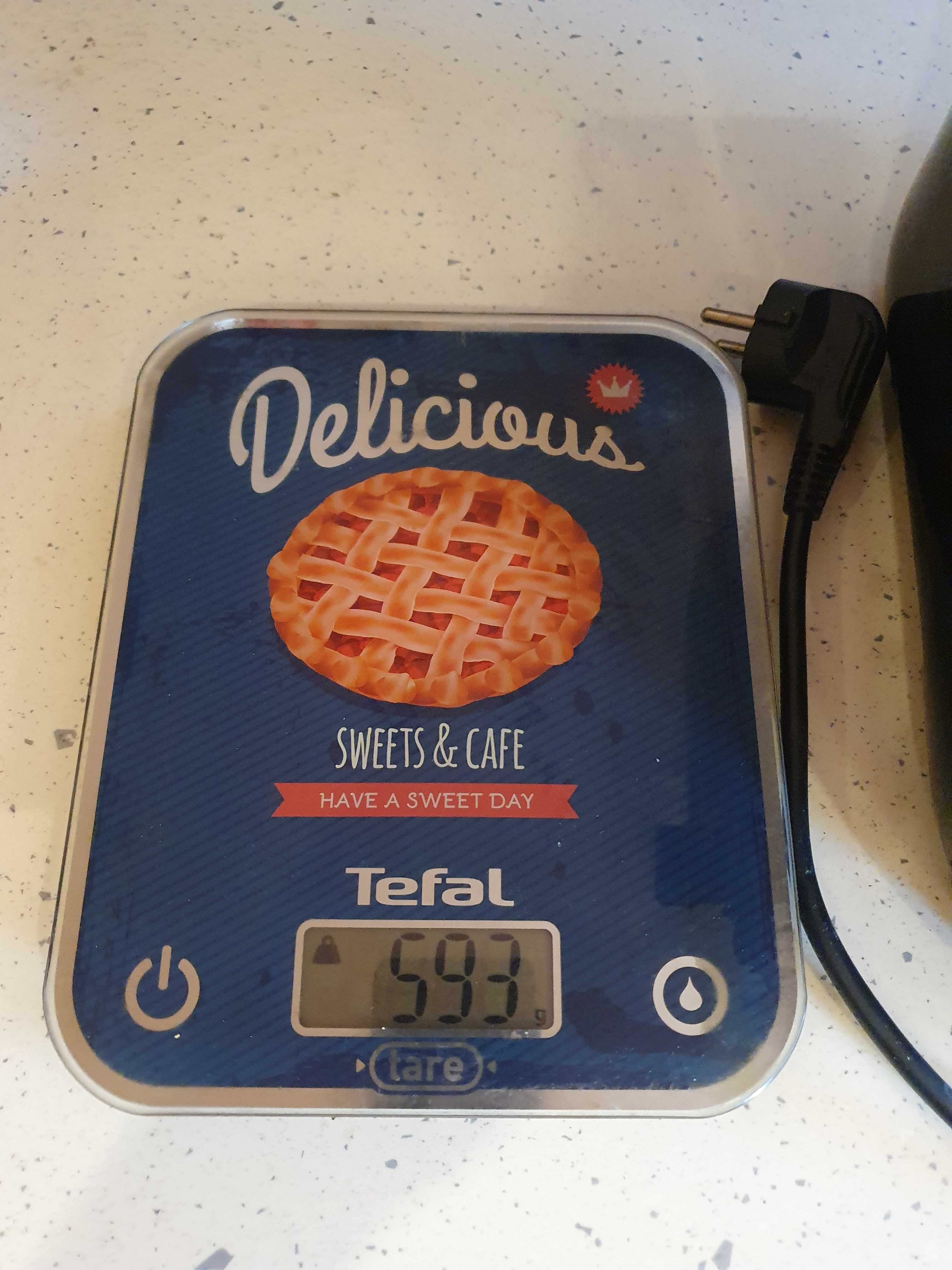 Продавам хлебопекарна Tefal