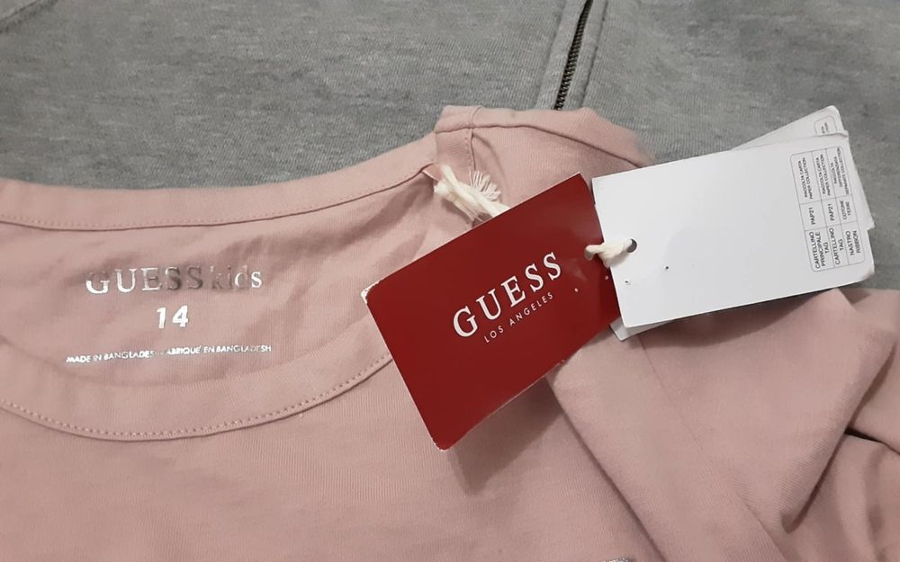 GUESS нова ,с етикети оригинална блуза