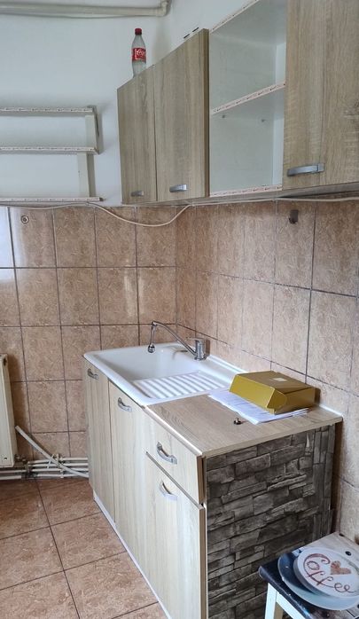 Ofer spre închiriere garsonieră
