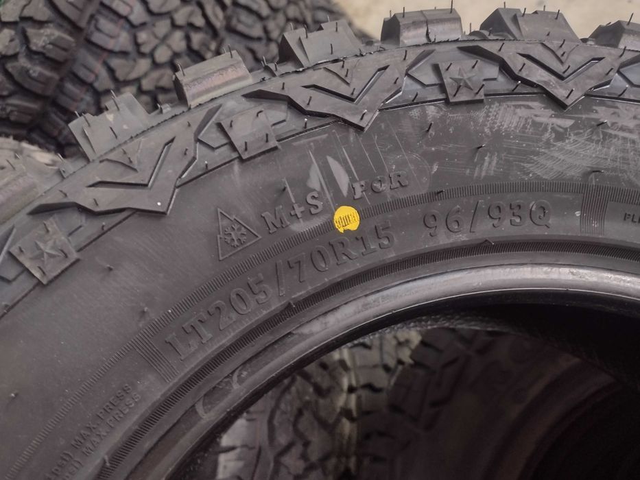 4 бр.нови гуми за кал Roadcruza 205 70 15 dot4624 цената е за брой!