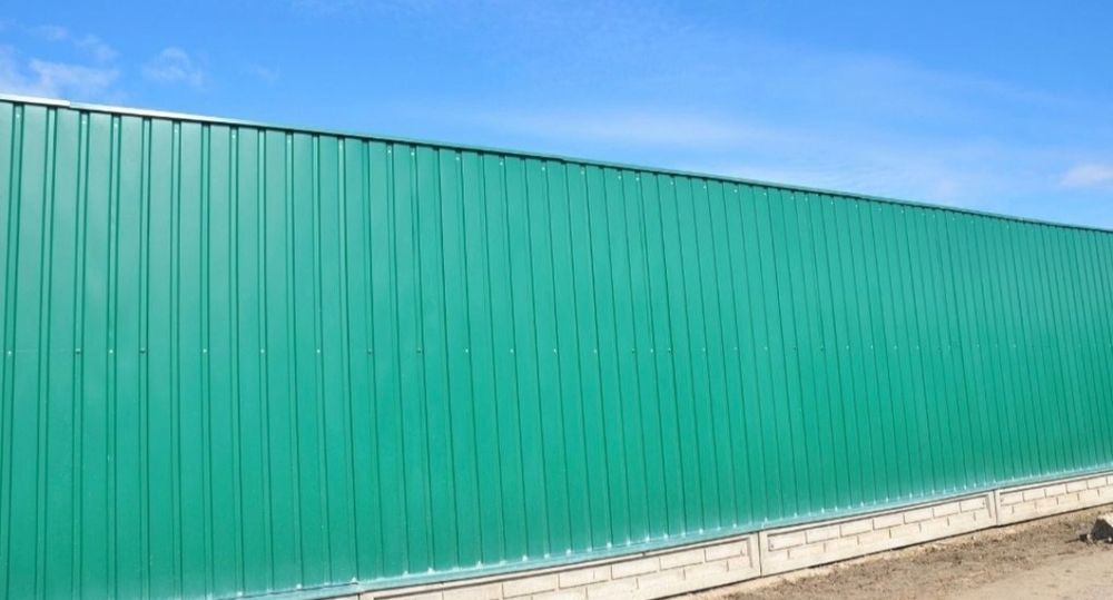 Garduri din plasa bordurata tabla cutată