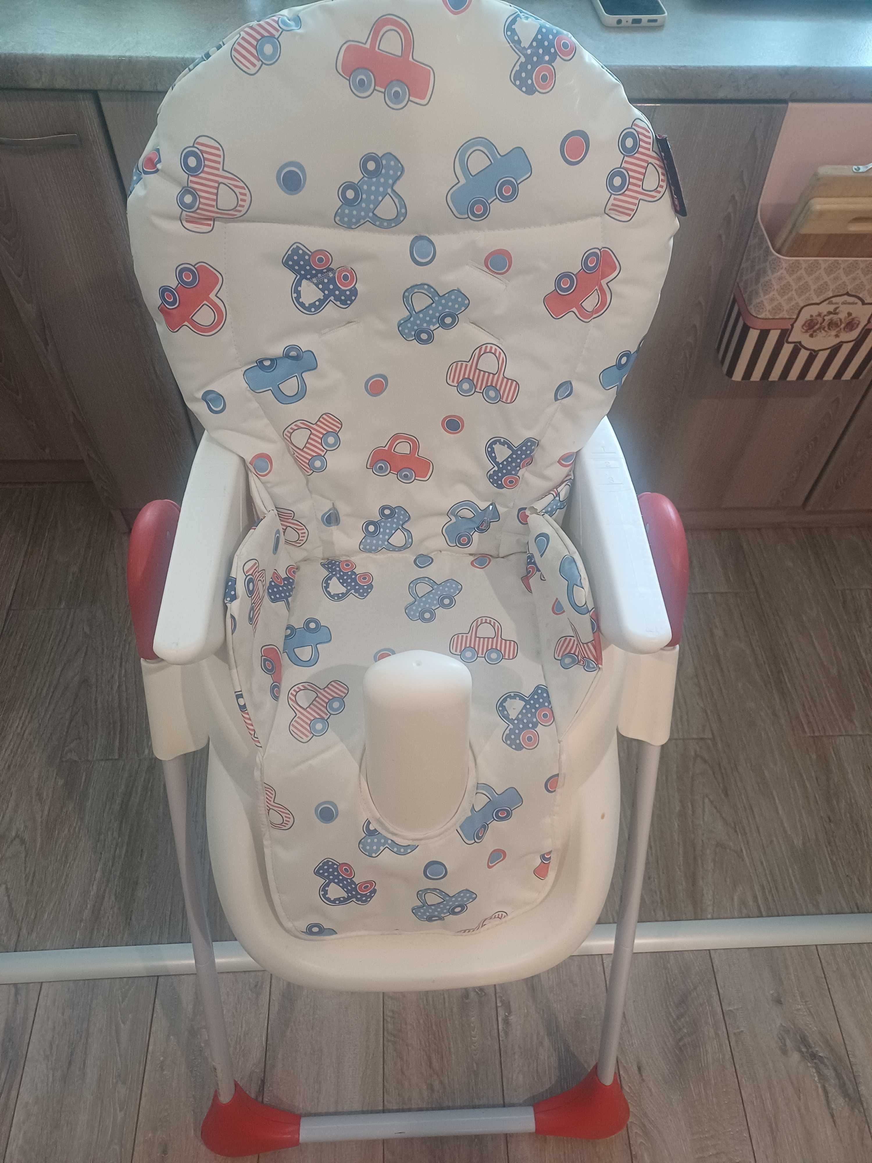 Детско столче с масичка CHIPOLINO