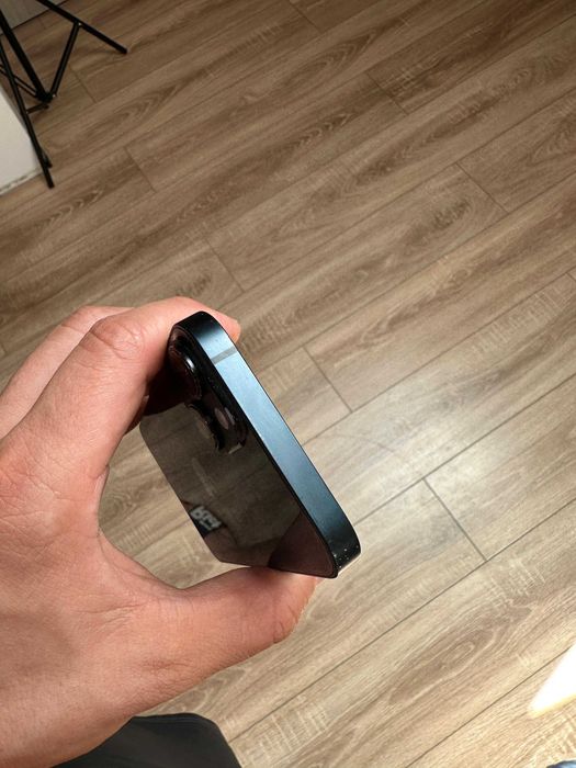 iPhone 14 Black, cititi anuntul