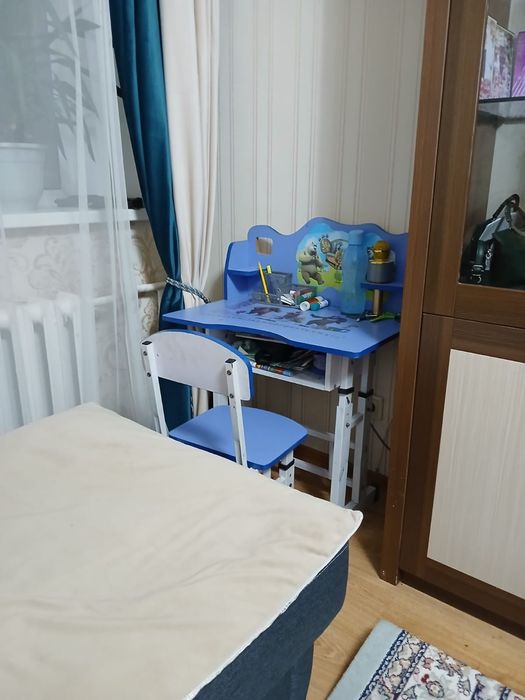 Детская парта со стульчиком