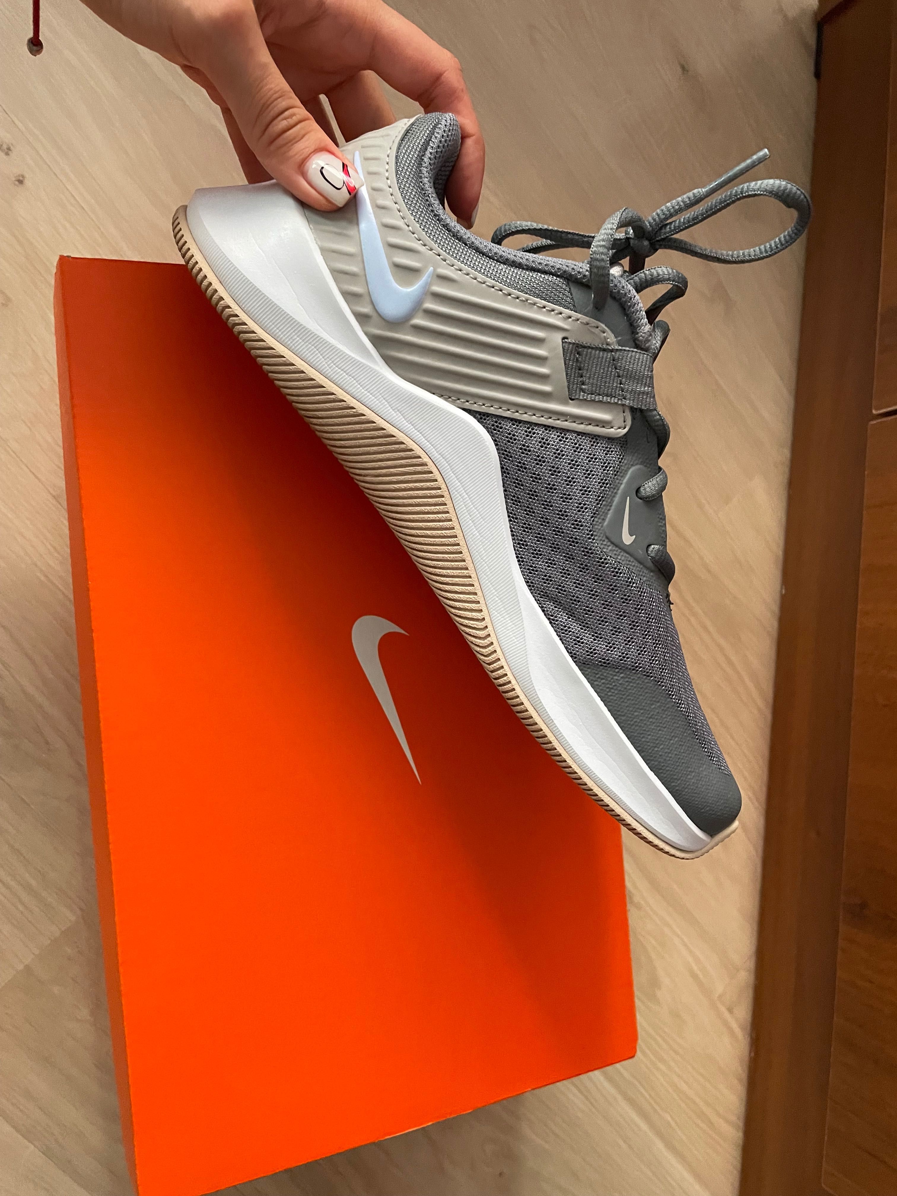 Маратонки Nike чисто нови, с кутия