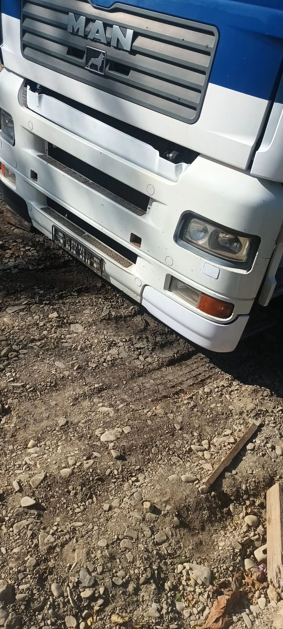 Man tga pentru desmembrat