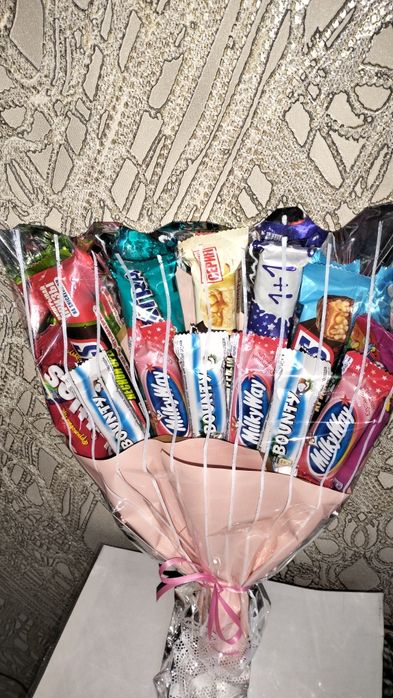 Сладкие букеты женские и мужские