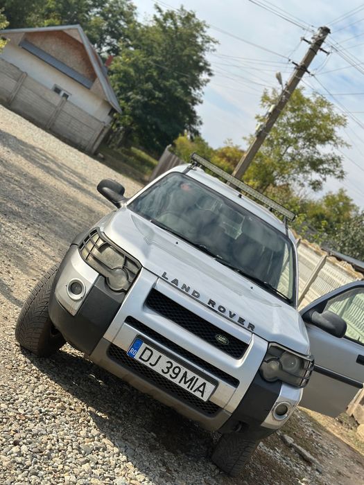 Vând LAND rover motor 2.0 diesel mașina merge bine acte valabile