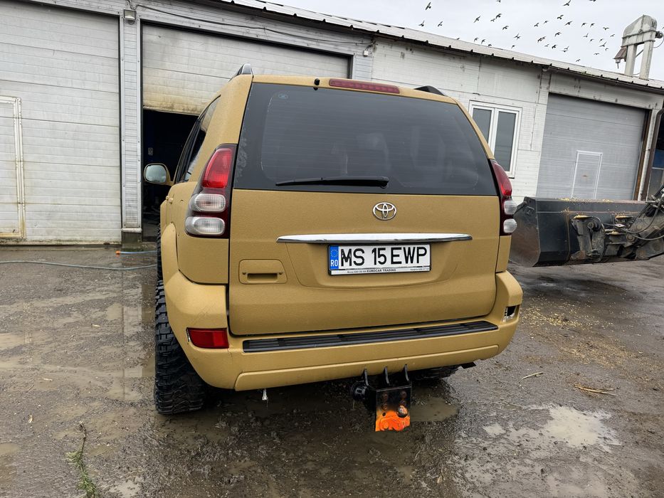 Toyota Land Cruiser 120