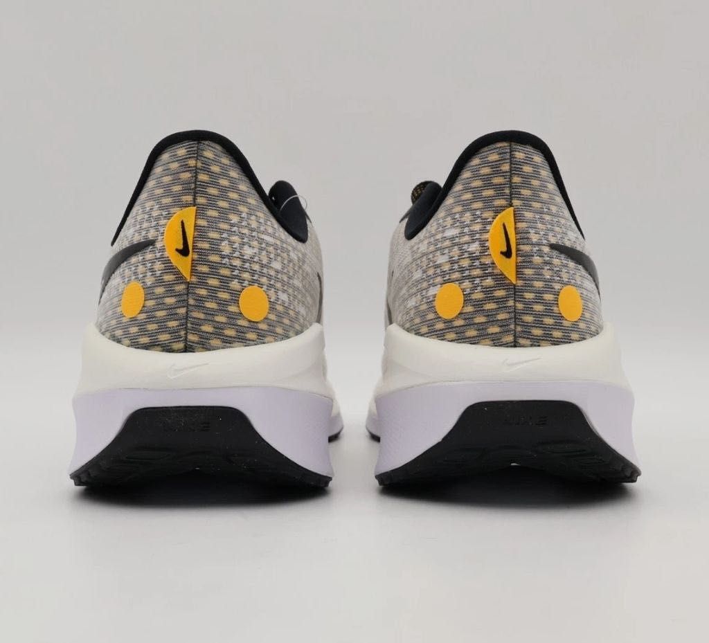 Nike Vomero 17 original