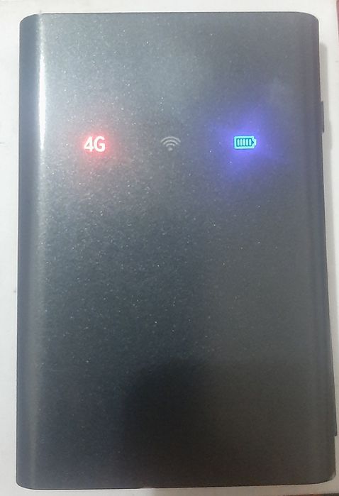 Wi-fi роутор Yota. 
Барлык турдеги симкарта туседи.
8 телефонга де