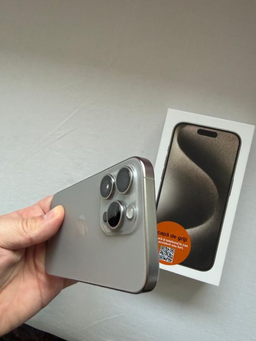Vand iPhone 15 Pro Natural  Titanium