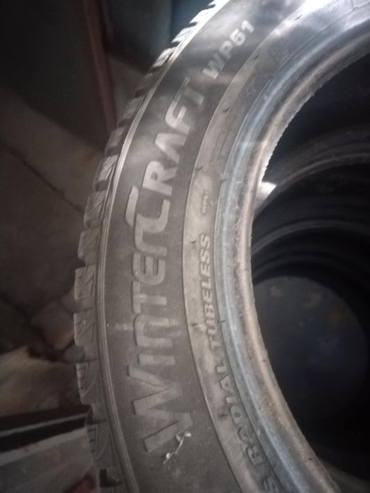 Продавам 4 броя зимни гуми
KUMHO WINTERCRAFT
215/55R6 / ДОТ 3021
Гумит