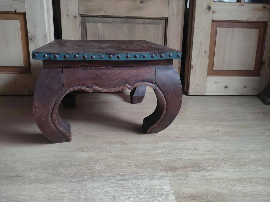 Masuta lemn masiv - foarte grea, oriental