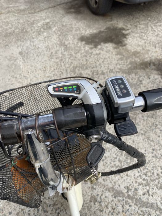 Продавам електрическа триколка във добро състояние